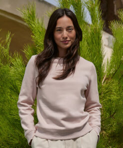 B&C Queen Crew Neck